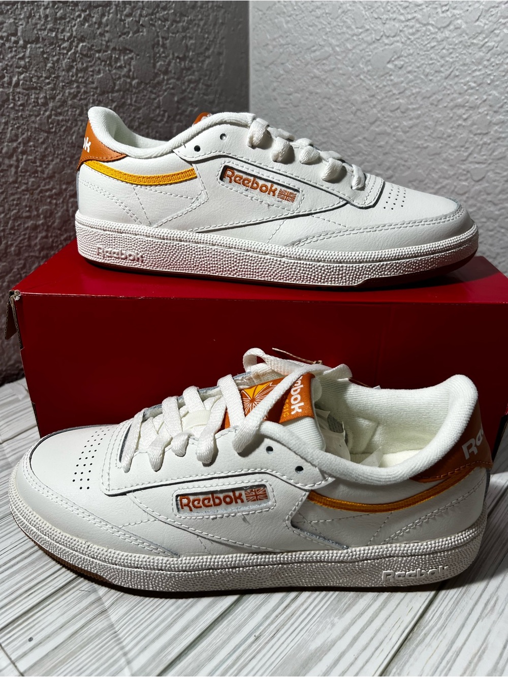 Reebok Club C 85 Women's 6.5 Chalk Clay Gold Retro Leather Tennis Sneakers